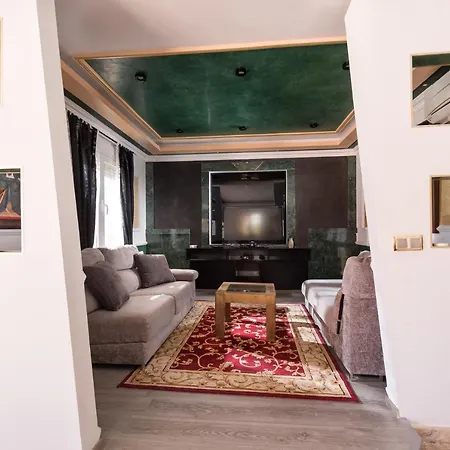 Villa Monza *